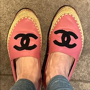 CHANEL Pink Leather Greek Summer  Espadrilles with CC Logo